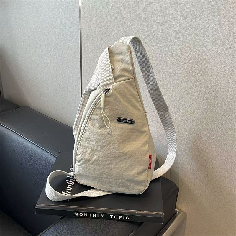 日本潮流斜挎包